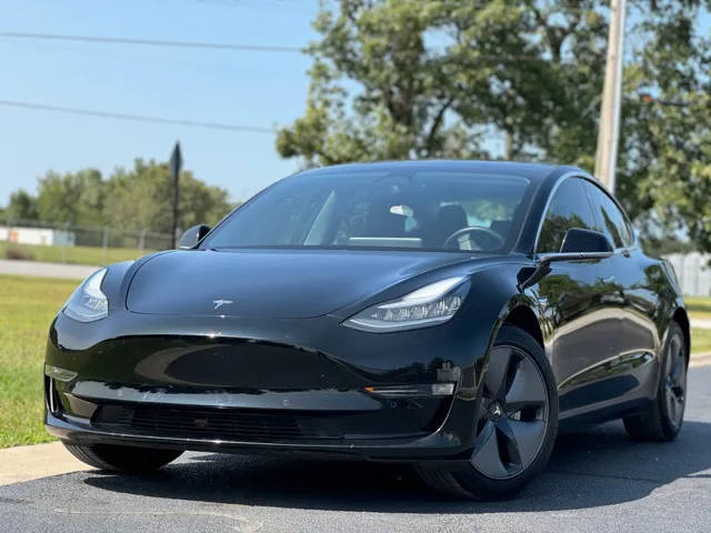 2019 Tesla Model 3 Mid Range RWD photo