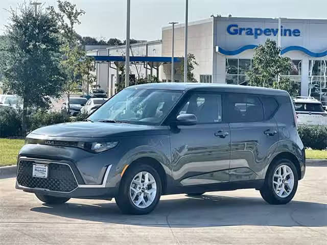 2023 Kia Soul LX FWD photo