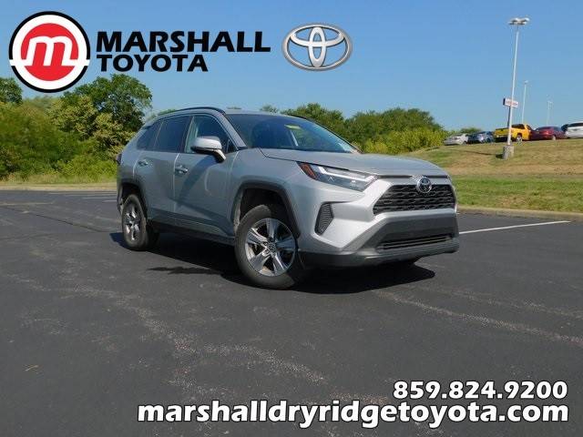 2022 Toyota RAV4 XLE AWD photo