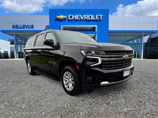 2022 Chevrolet Suburban LT RWD photo