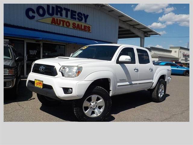 2015 Toyota Tacoma 4WD photo