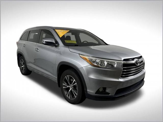 2016 Toyota Highlander XLE AWD photo