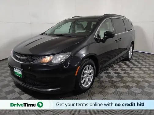 2021 Chrysler Voyager LXi FWD photo