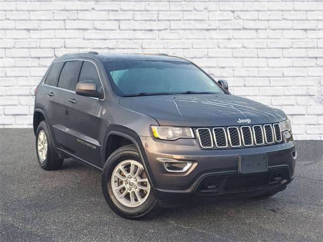 2018 Jeep Grand Cherokee Laredo E 4WD photo