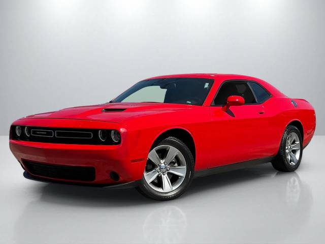 2022 Dodge Challenger SXT RWD photo