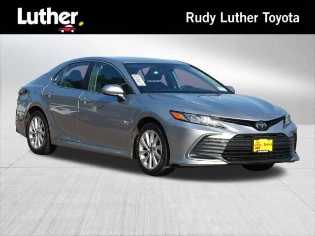 2023 Toyota Camry LE FWD photo