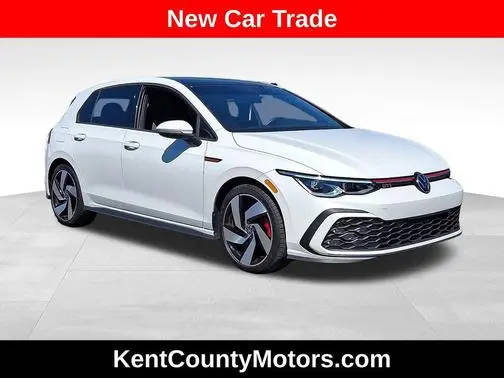 2022 Volkswagen Golf GTI SE FWD photo