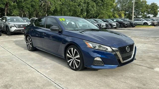 2019 Nissan Altima 2.5 SR FWD photo