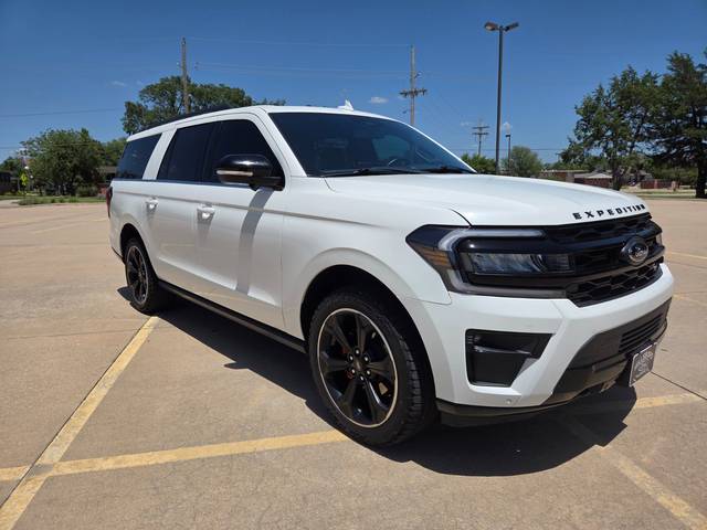 2022 Ford Expedition Max Limited 4WD photo
