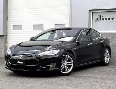 2015 Tesla Model S 70D AWD photo