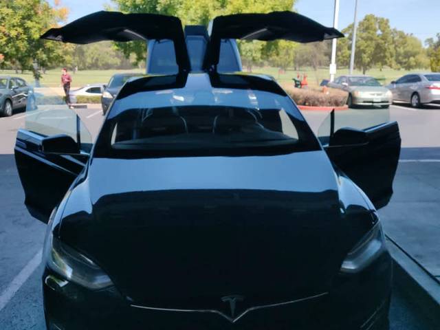 2018 Tesla Model X 75D AWD photo