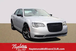 2022 Chrysler 300 Touring RWD photo