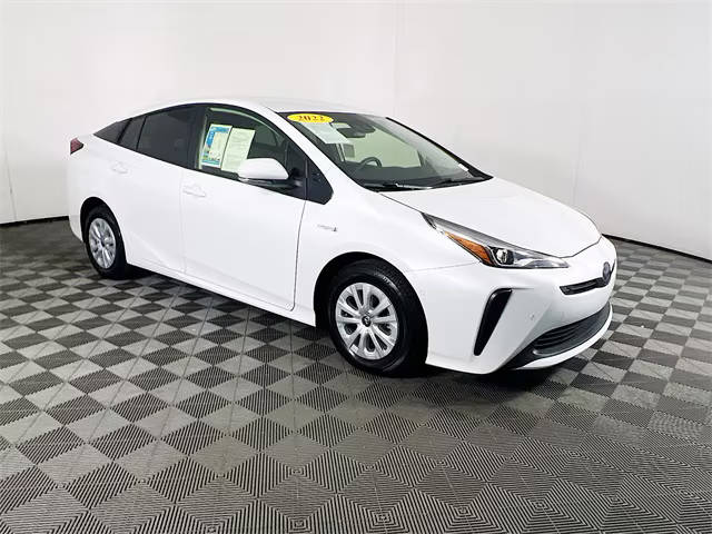 2022 Toyota Prius LE FWD photo