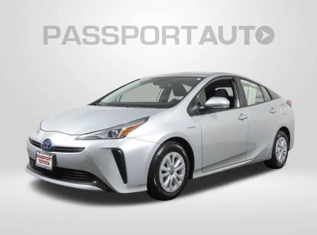 2021 Toyota Prius LE FWD photo