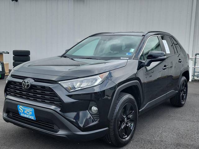 2021 Toyota RAV4 XLE FWD photo