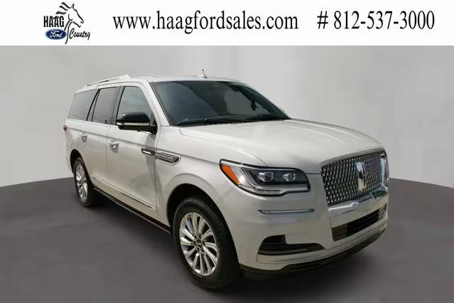 2022 Lincoln Navigator Standard 4WD photo