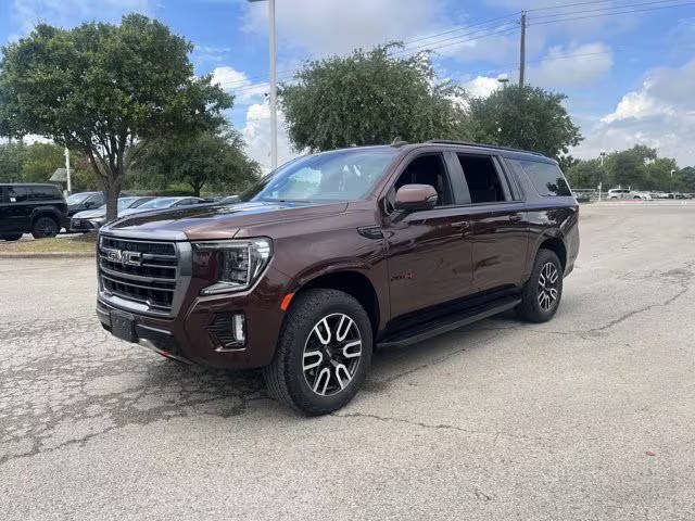 2023 GMC Yukon XL AT4 4WD photo