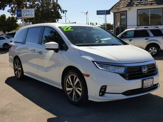 2022 Honda Odyssey Touring FWD photo