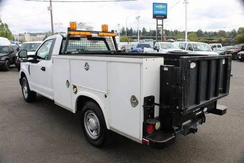 2017 Ford F-250 Super Duty XL RWD photo