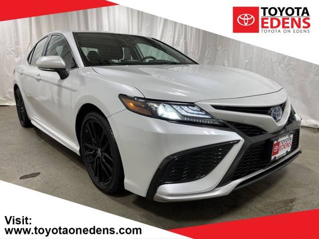 2022 Toyota Camry Hybrid XSE FWD photo