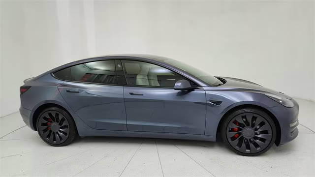 2023 Tesla Model 3 Performance AWD photo