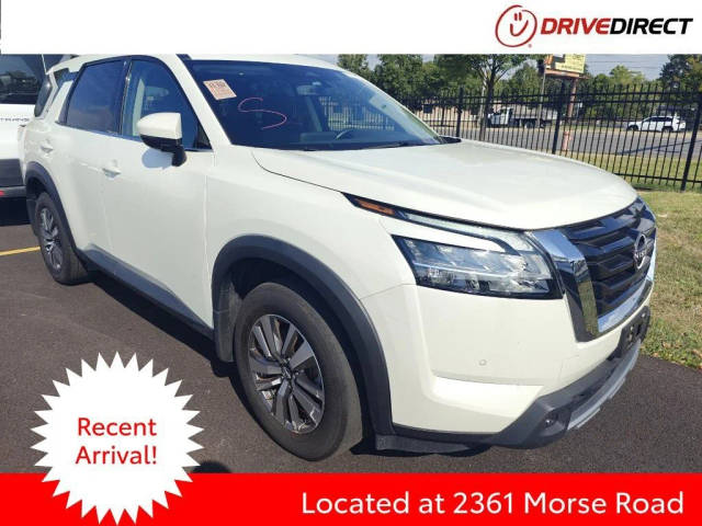 2023 Nissan Pathfinder SL 4WD photo