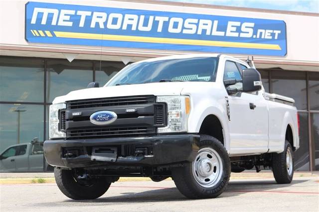 2017 Ford F-250 Super Duty XL 4WD photo