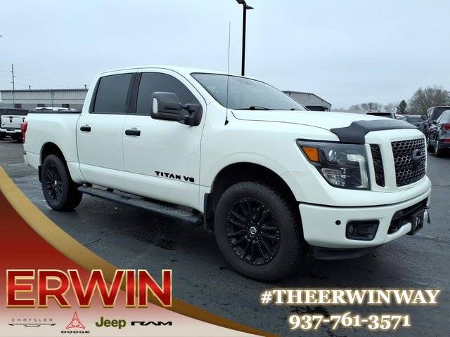 2018 Nissan Titan SL 4WD photo