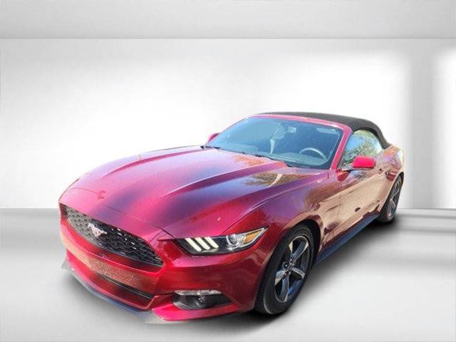 2015 Ford Mustang V6 RWD photo