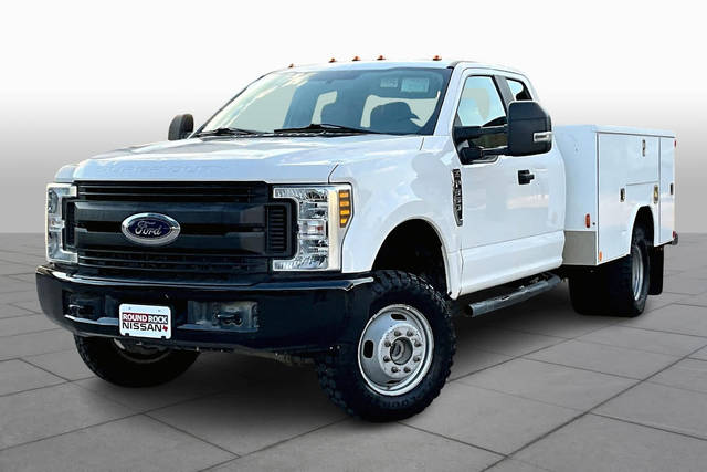 2019 Ford F-350 Super Duty XL 4WD photo