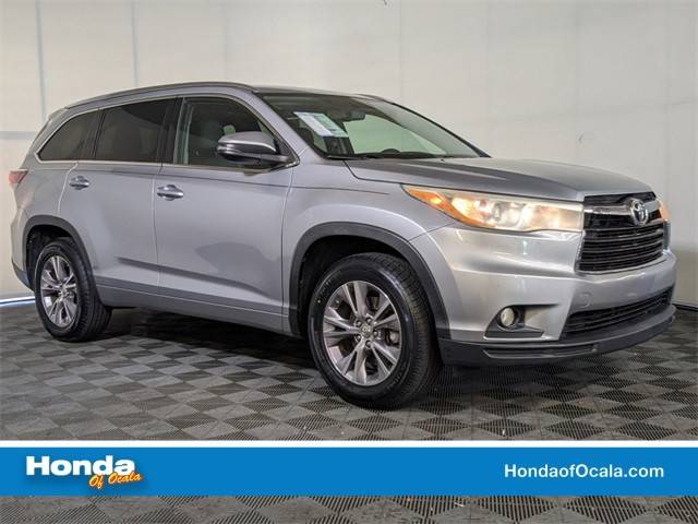 2015 Toyota Highlander XLE FWD photo