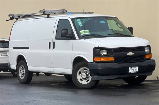 2017 Chevrolet Express Cargo  RWD photo