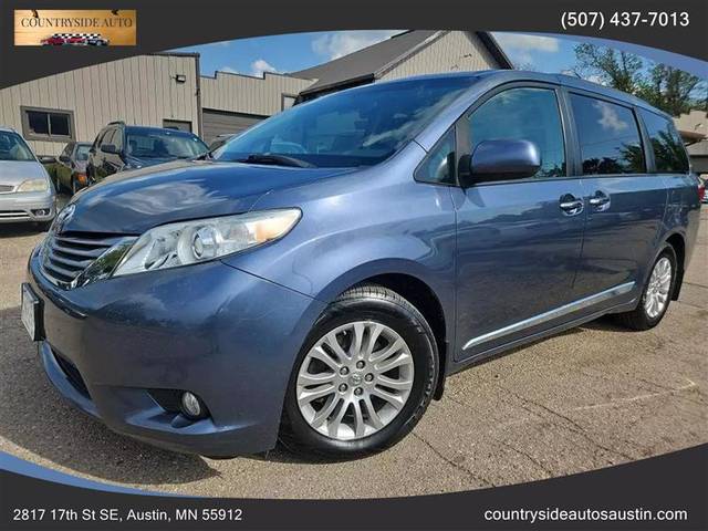 2017 Toyota Sienna Limited Premium FWD photo