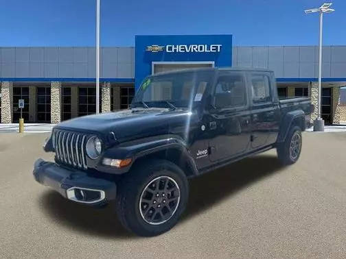 2023 Jeep Gladiator Overland 4WD photo