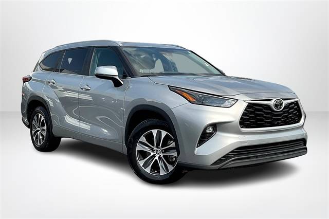 2023 Toyota Highlander XLE FWD photo