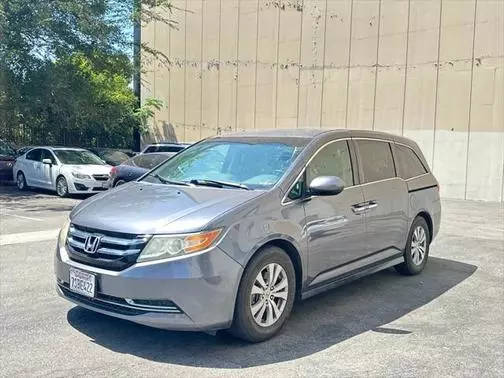 2016 Honda Odyssey SE FWD photo