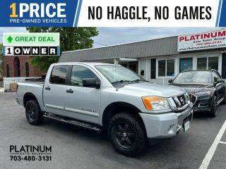 2015 Nissan Titan SV 4WD photo