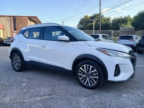 2022 Nissan Kicks SV FWD photo