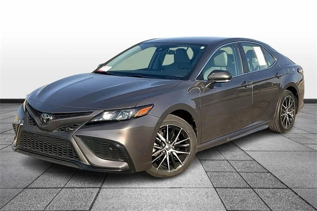 2022 Toyota Camry SE FWD photo