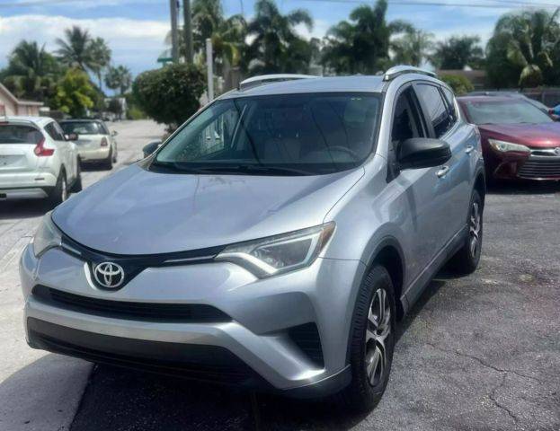 2016 Toyota RAV4 LE FWD photo