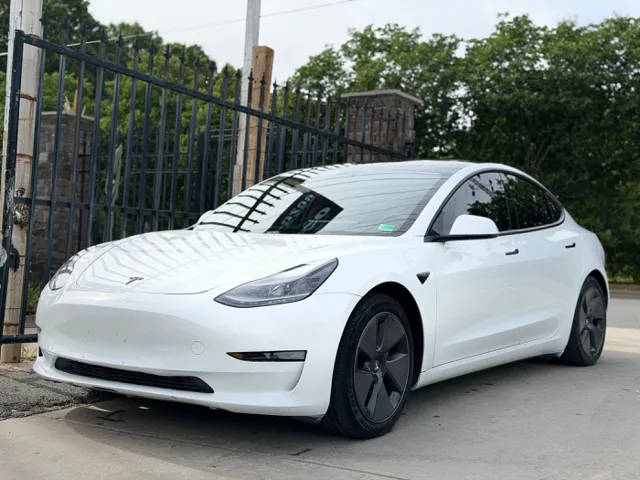 2021 Tesla Model 3 Long Range AWD photo