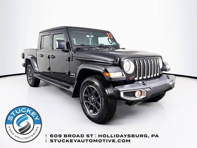 2023 Jeep Gladiator Overland 4WD photo