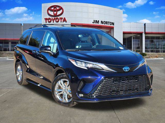 2023 Toyota Sienna XSE AWD photo