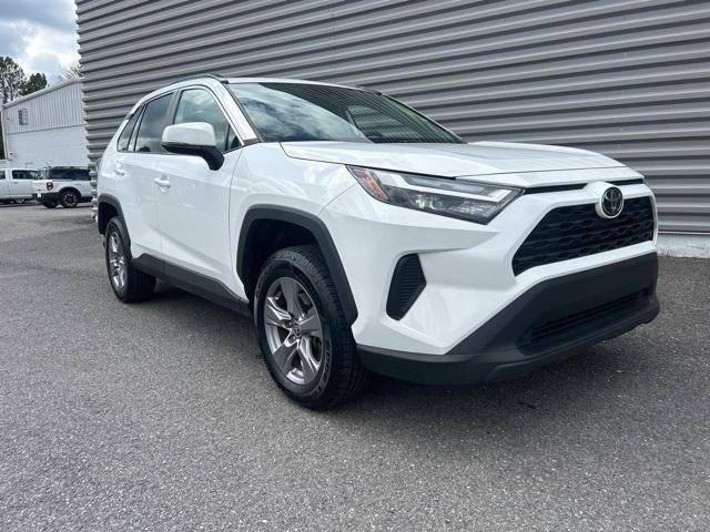 2022 Toyota RAV4 XLE AWD photo