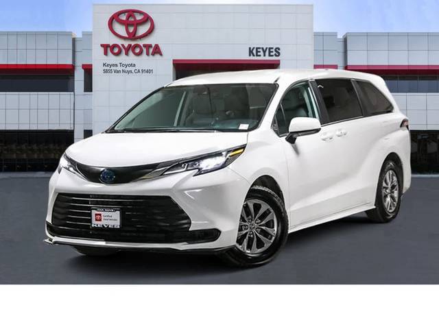 2022 Toyota Sienna LE AWD photo