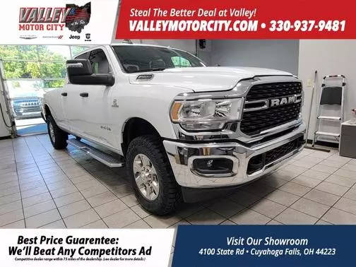 2023 Ram 2500 Big Horn 4WD photo