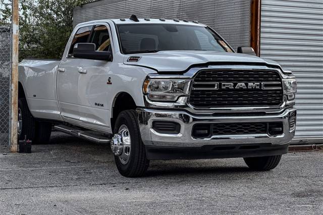 2022 Ram 3500 Big Horn 4WD photo