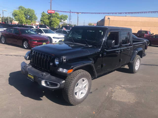 2022 Jeep Gladiator Sport S 4WD photo