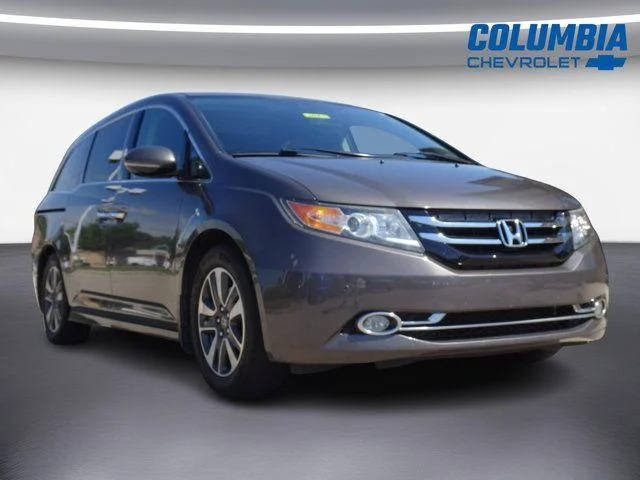 2015 Honda Odyssey Touring FWD photo