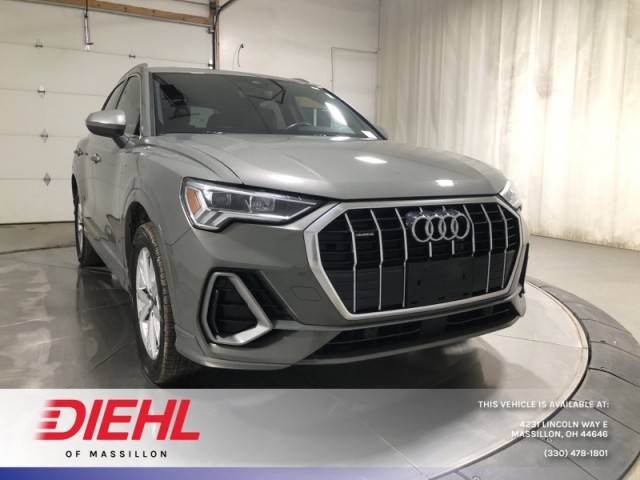 2023 Audi Q3 S line Premium AWD photo